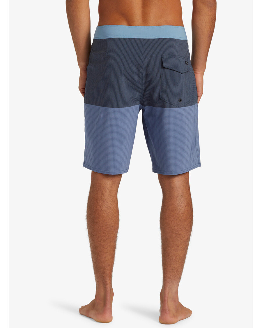 Quiksilver Highline 19" Boardshort Met Rechte Pijpen - Donkerblauw