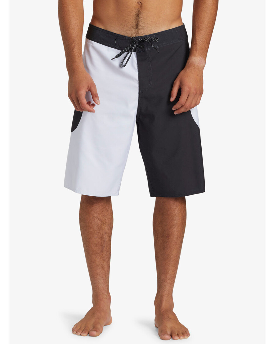 Quik Silver Everyday Griff Straight 21" Boardshorts - Black