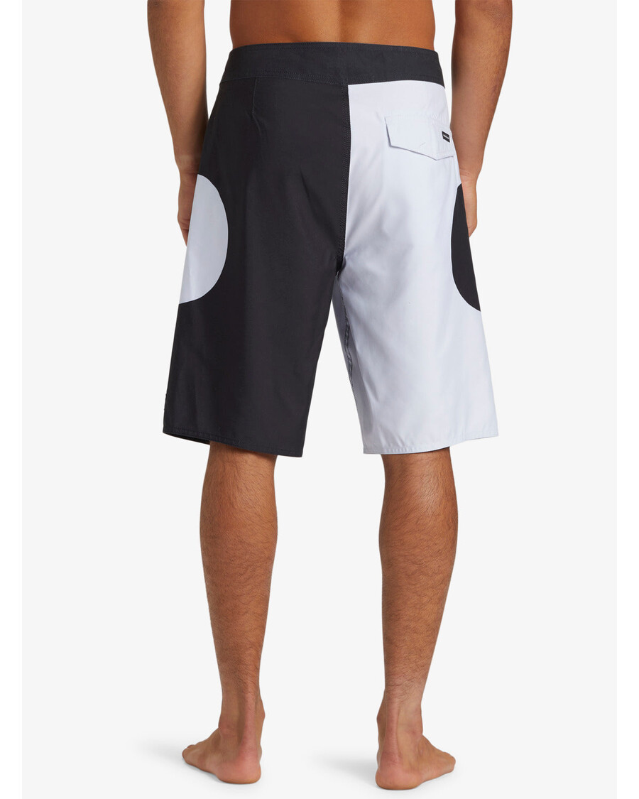 Quik Silver Everyday Griff Straight 21" Boardshorts - Black