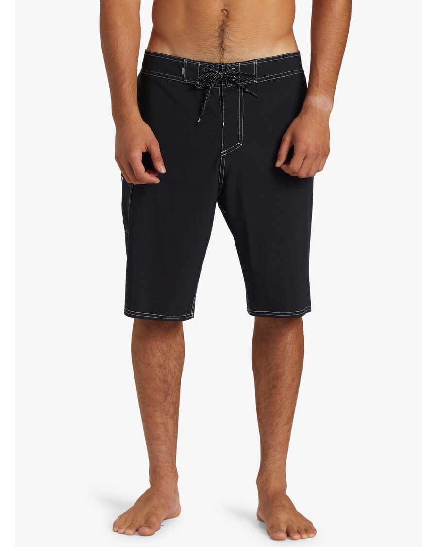 Quik Silver Saturn Solid 21" Boardshorts - Black