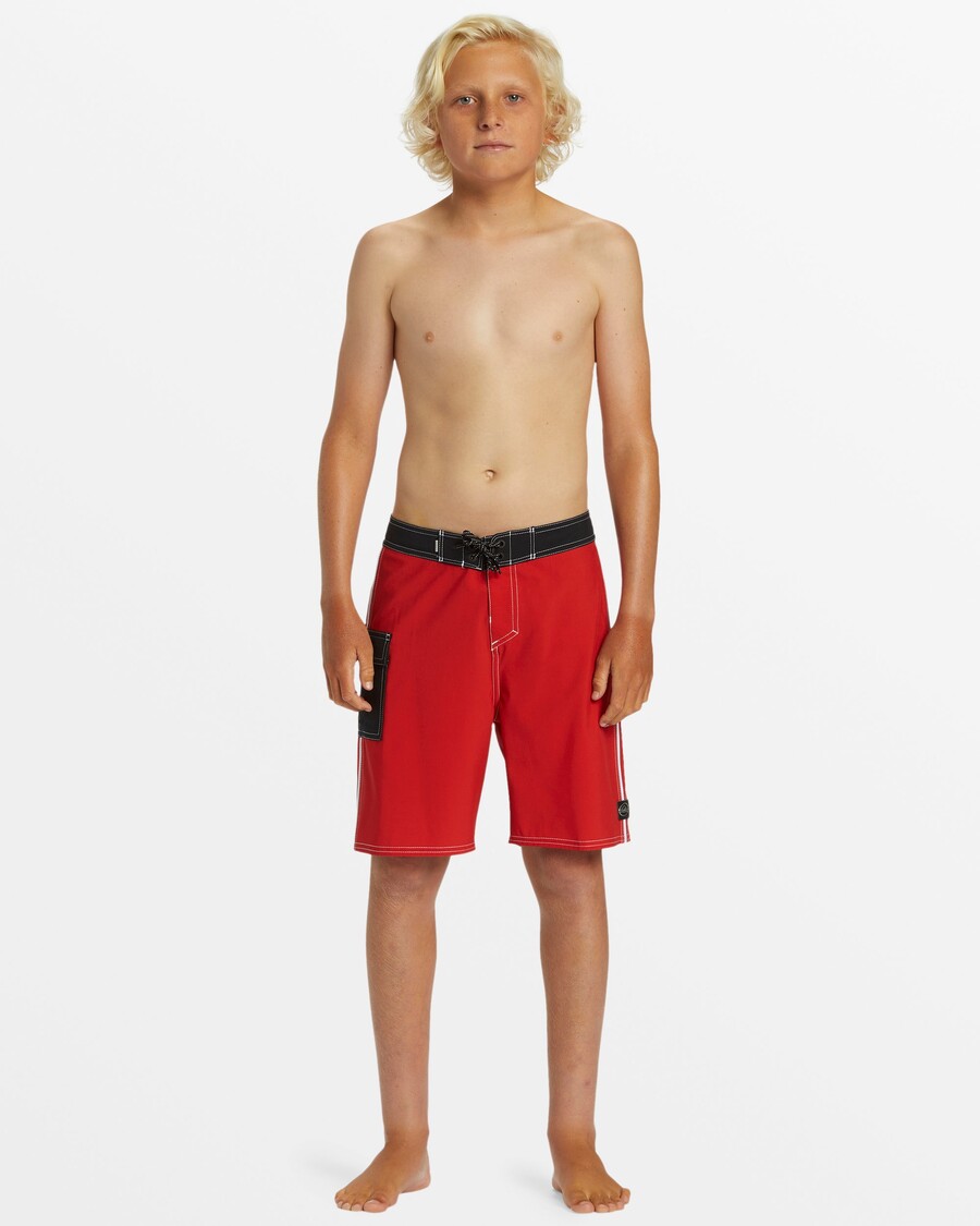 クイックシルバー ボーイズ 8-16 サターン ソリッド 17 インチ ボードショーツ -