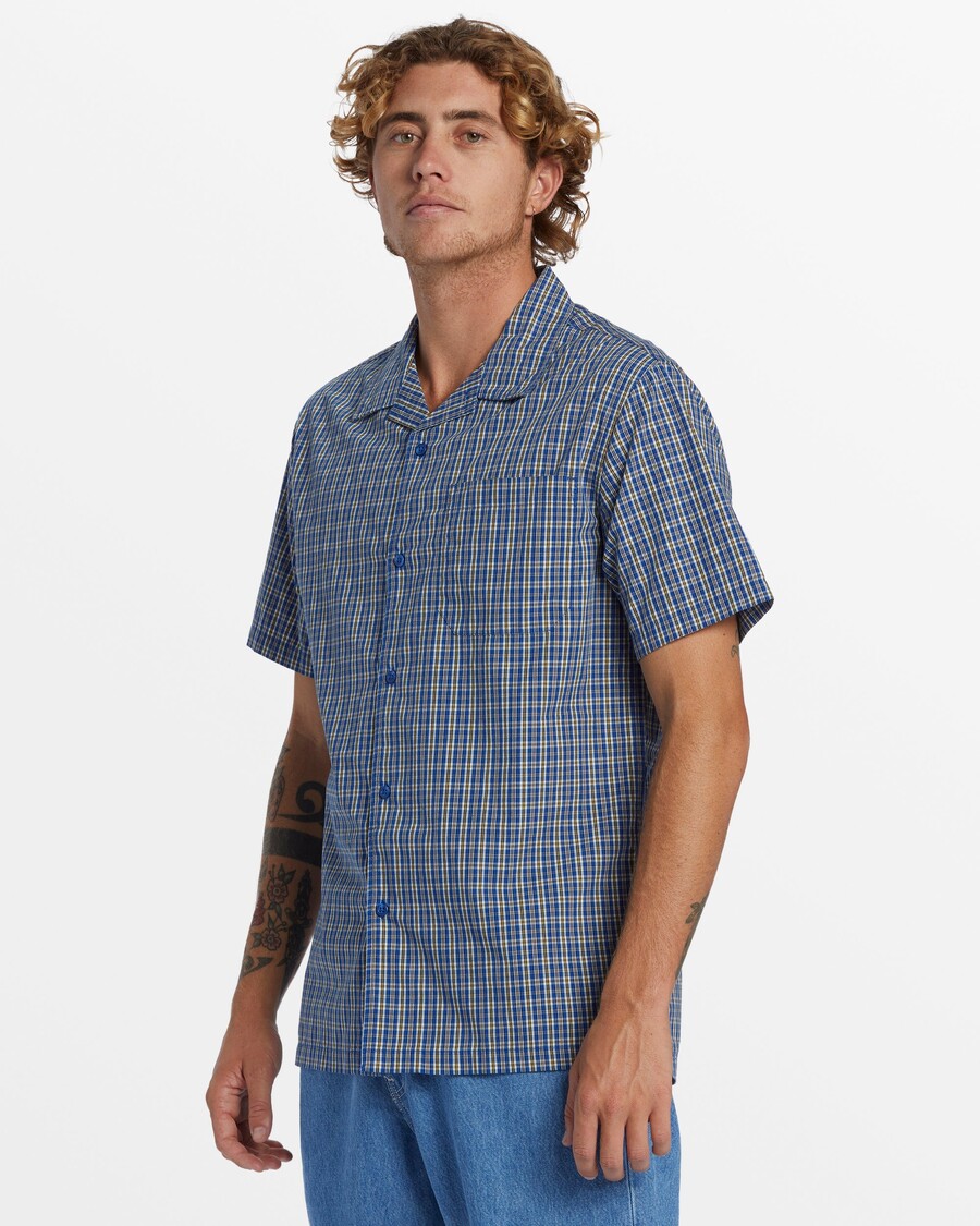 Quik Silver Saturn Casual Short Sleeve Shirt -