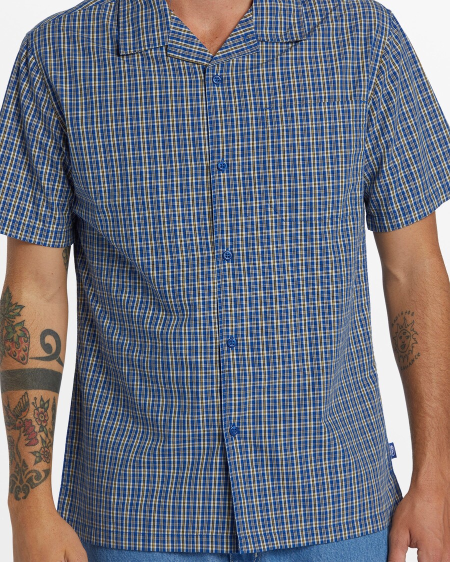Quik Silver Saturn Casual Short Sleeve Shirt -