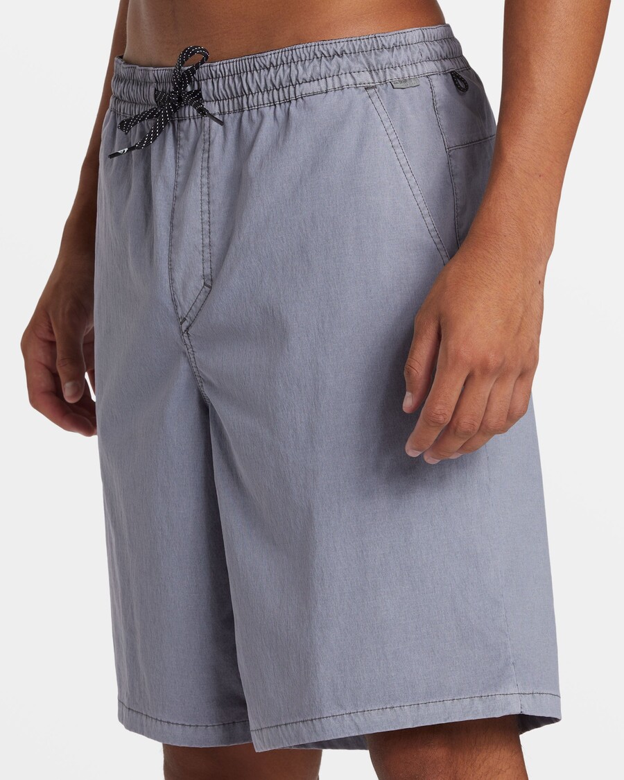 Quicksilver Ortuťové 20" Hybridné šortky Obojživelníka - čierne