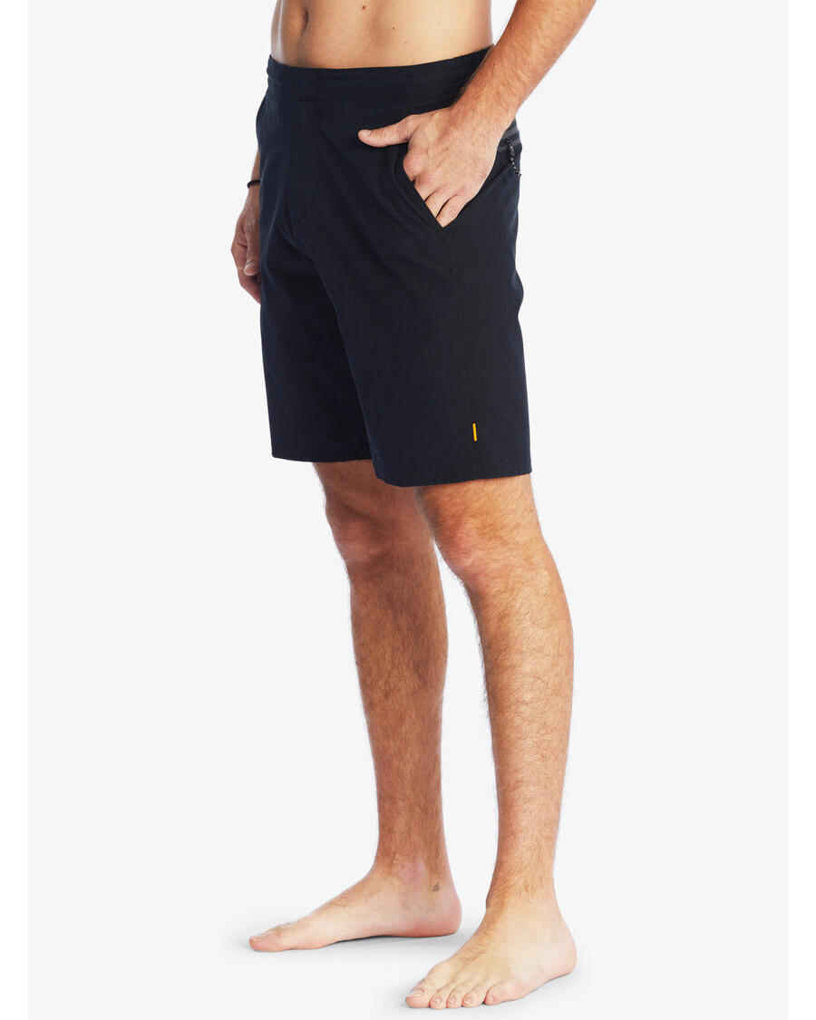 Quik Silver Waterman Suva 20" Amphibian Hybrid Shorts - Black