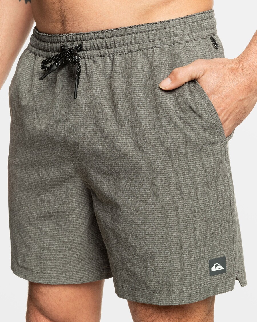 Quik Silver Waterman Mako Amphibian 17" Hybrid Shorts - Beluga