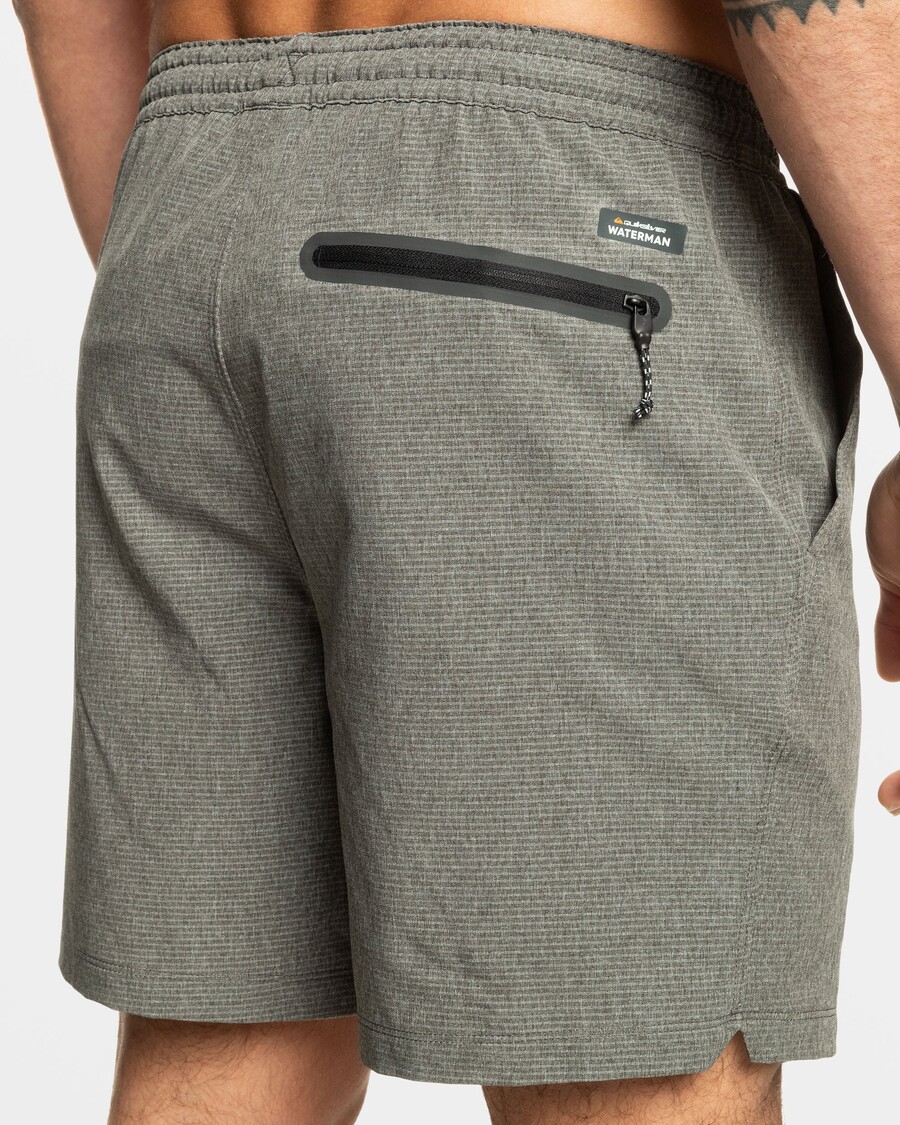 Quik Silver Waterman Mako Amphibian 17" Hybrid Shorts - Beluga