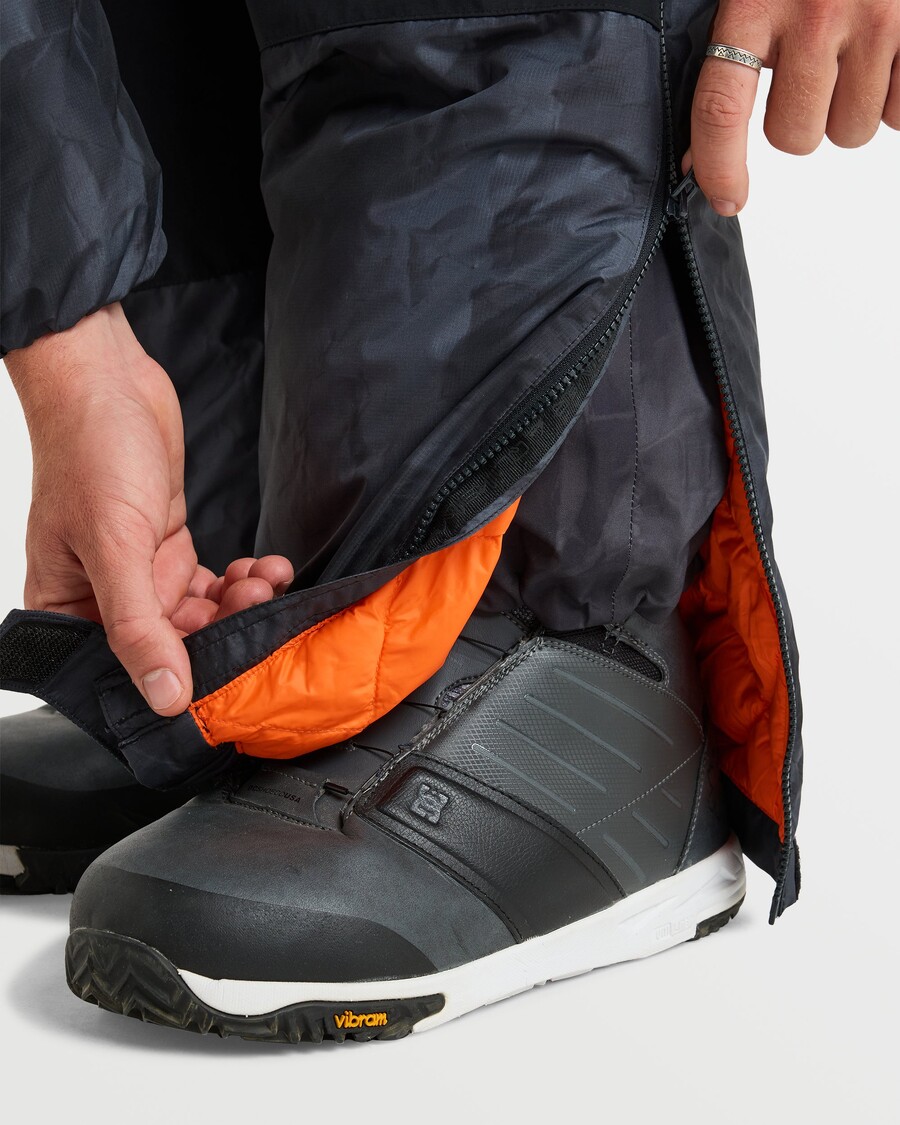 куиксилвер травис рице екпедитион снежне панталоне - тр црни папир