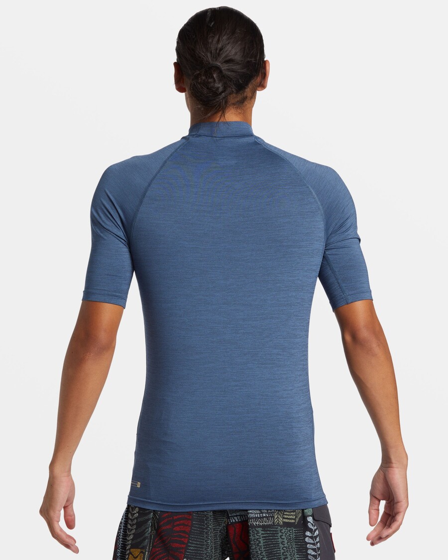 Quik ασημί πετρογλυφικό Upf 50 κοντό μανίκι Rashguard - Vintage Indigo Heather