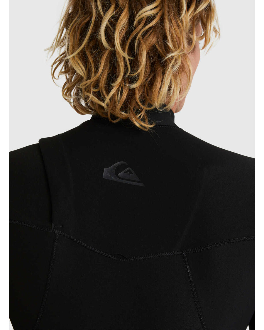 Quiksilver 3/2mm Neopren S Vysokým Zipsom Na Hrudi - čierny