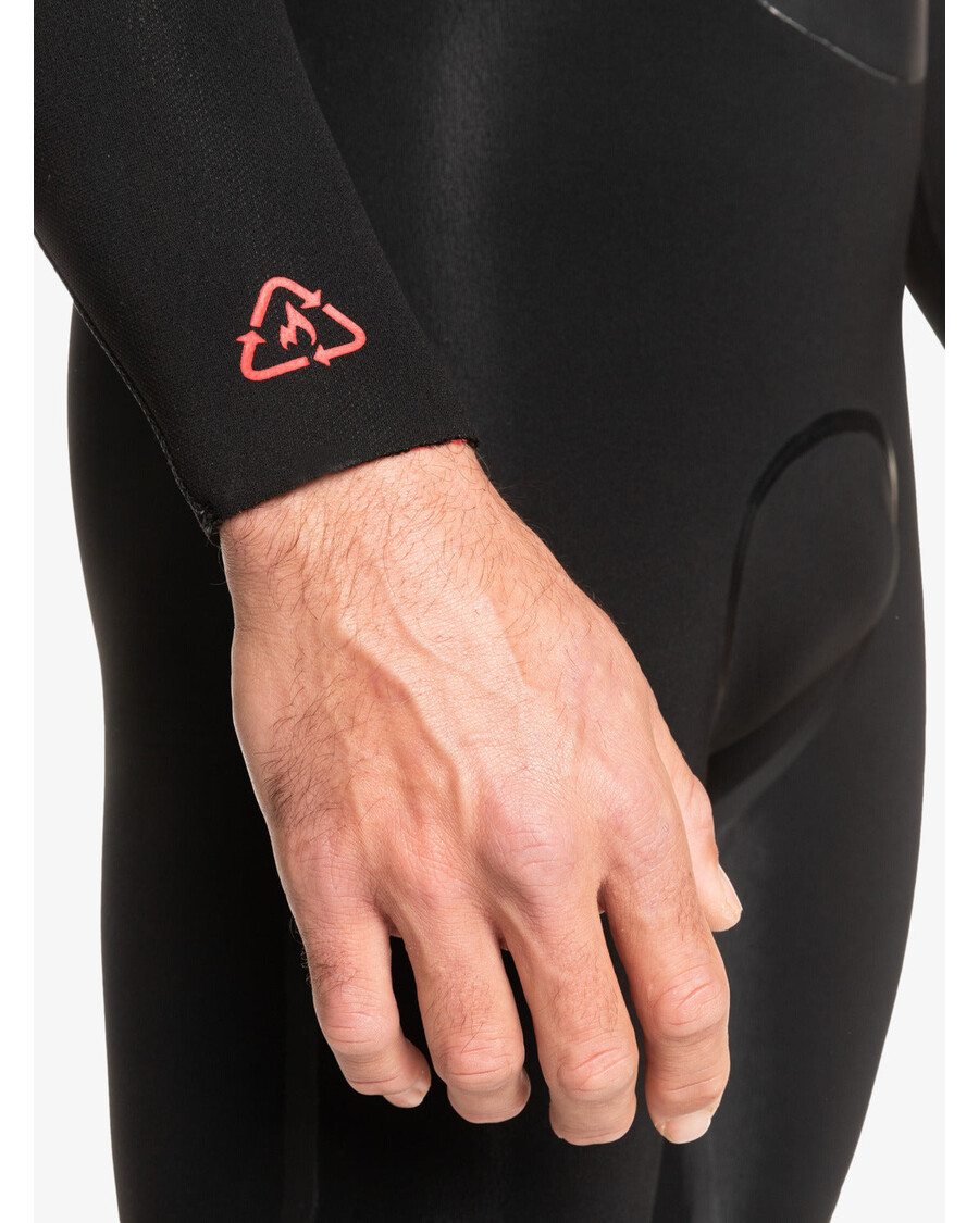 куиксилвер 4/3 маратон сесије са капуљачом на грудима са патент затварачем - црна