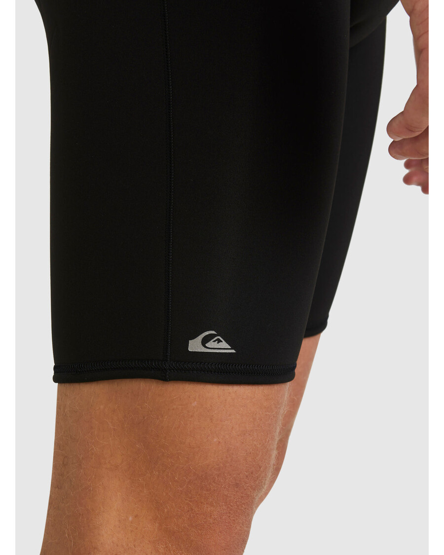 Quik Gümüş 2/2mm Gündelik Seanslar Kısa Kollu Arkadan Fermuarlı Yaylı Takım - Siyah